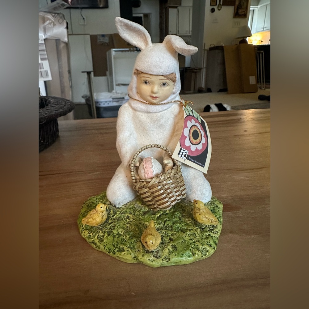 Bethany Lowe White Bunny Sculpture with rattan Basket and Chicks. New.
